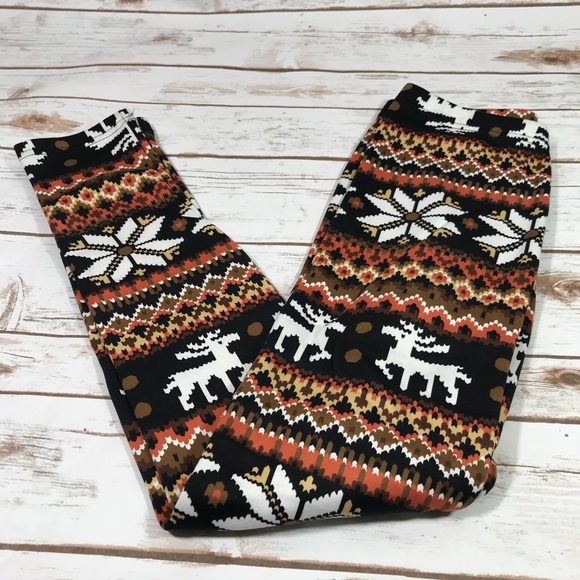 Soft Snowflake Reindeer Leggings - Picture 2 of 6